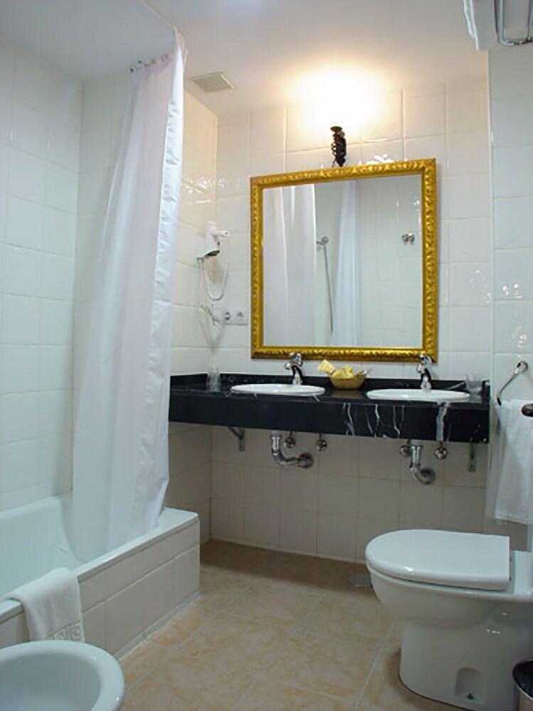 Hotel Nuevo Arlanza Covarrubias Esterno foto