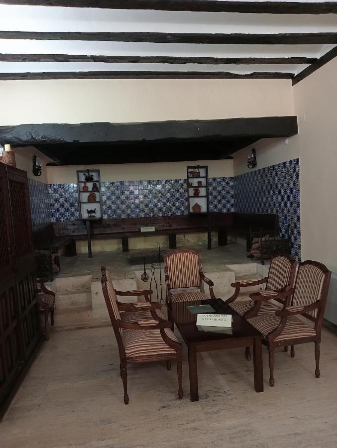 Hotel Nuevo Arlanza Covarrubias Esterno foto