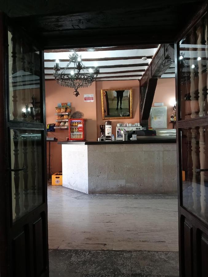 Hotel Nuevo Arlanza Covarrubias Esterno foto