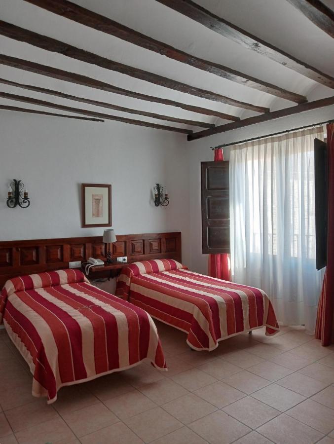 Hotel Nuevo Arlanza Covarrubias Esterno foto