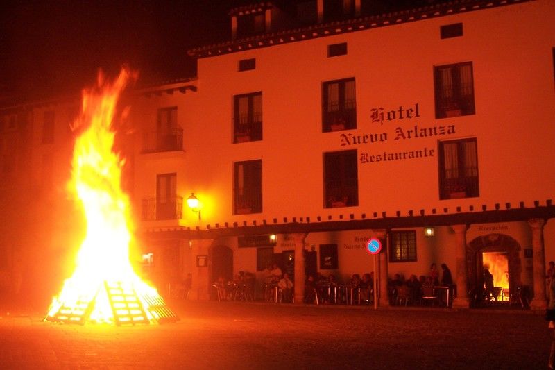 Hotel Nuevo Arlanza Covarrubias Esterno foto