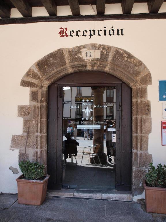 Hotel Nuevo Arlanza Covarrubias Esterno foto